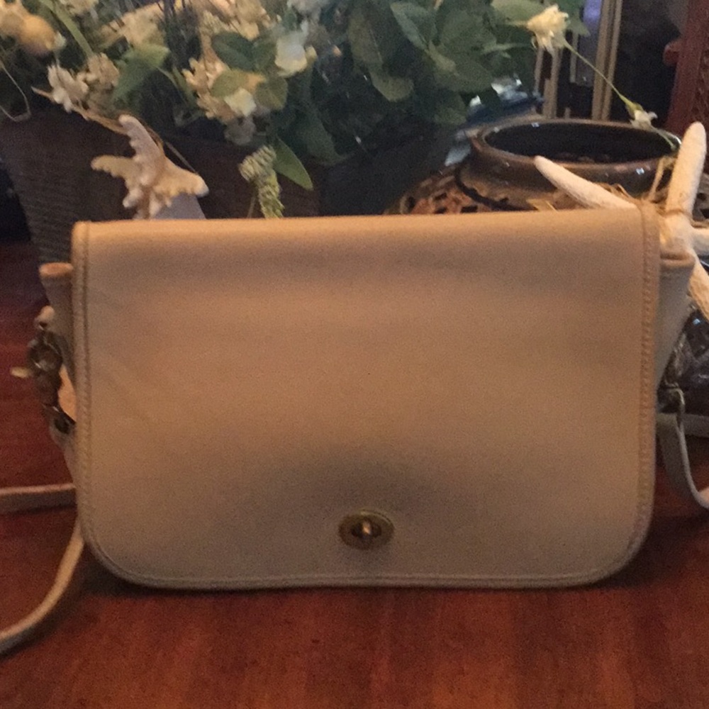Vintage Coach shoulder bag